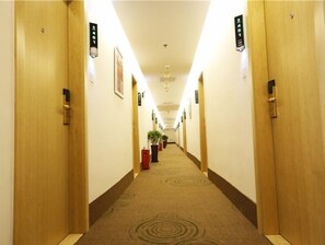 Hallway - GreenTree Inn Beijing Chaoyang District Maquanying Subway Station Express Hotel (Beijing)