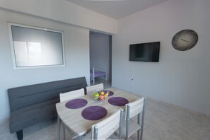 Appartement | Repas dans la chambre