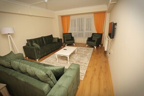 Family House, 1 Bedroom, Mountain View | Premium bedding, individually decorated, laptop workspace, soundproofing - Ozkanlar Apart (Bolu)