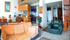 Living area - AlSaeed Residence (Jounieh)