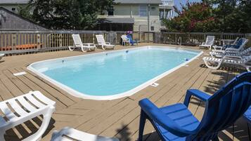 Seasonal outdoor pool