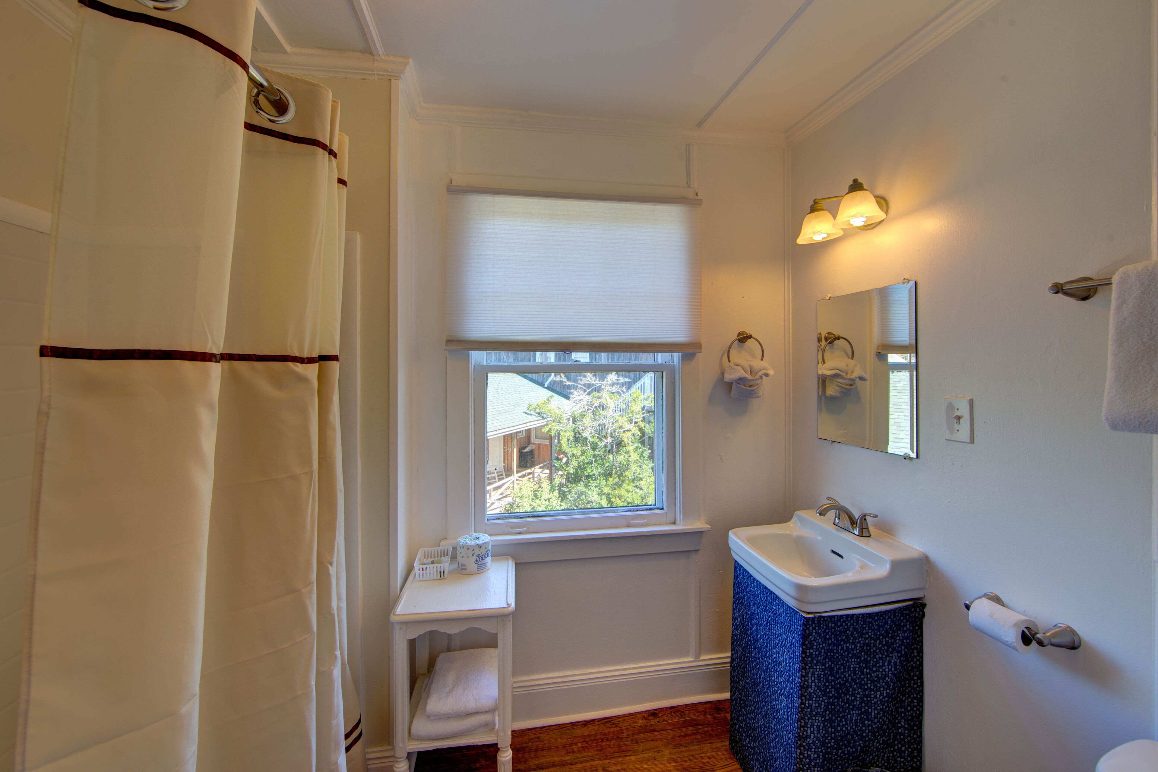 williams suite | 3 bedrooms, memory-foam beds, individually decorated