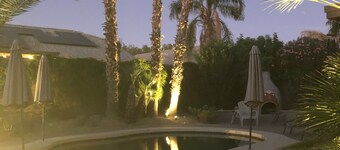 FUN IN THE ARIZONA SUN! HEATED POOL! POOL RESURFACED AND RETILED JUNE 2025 😁