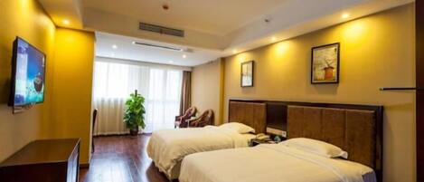 Caja de seguridad en la habitación y escritorio