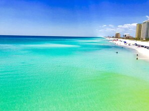 On the beach, sun loungers - Beautiful Vacation Getaway with Gulf Front View. Summerwinds 403E (Navarre)