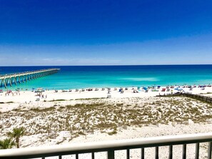 On the beach, sun loungers - Beautiful Vacation Getaway with Gulf Front View. Summerwinds 403E (Navarre)