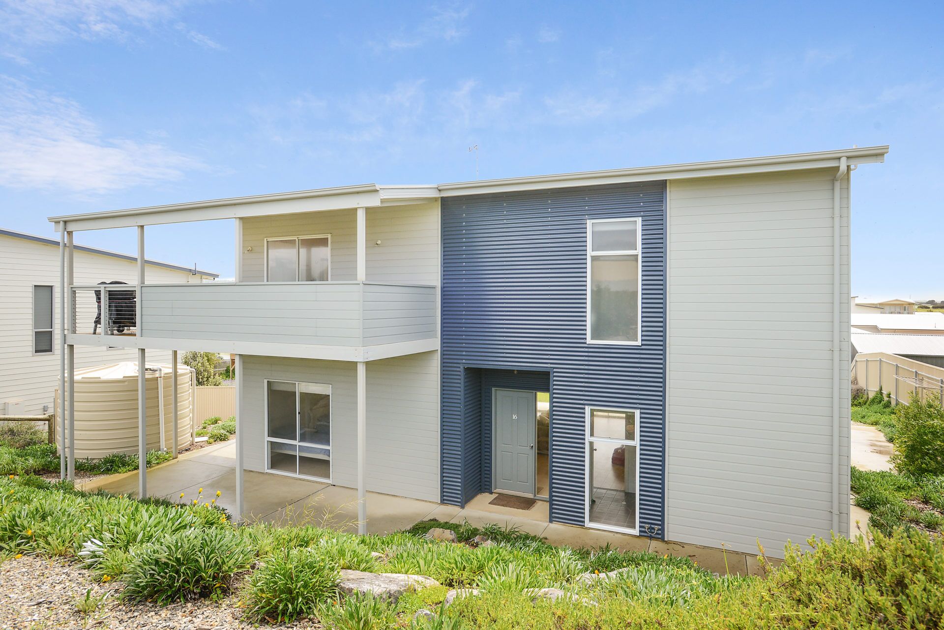 Modern, spacious beach house