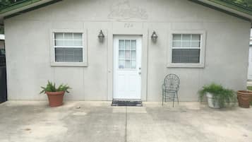 Bungalow, 1 Bedroom | Front of property