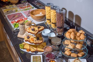 Daily buffet breakfast for a fee - Best Western Premier Plovdiv Hills (Plovdiv)