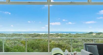 Absolute Luxury Beachfront - Middleton
