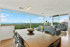Interior - Absolute Luxury Beachfront - Middleton (Middleton)