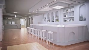 2 bares, salón en el lobby