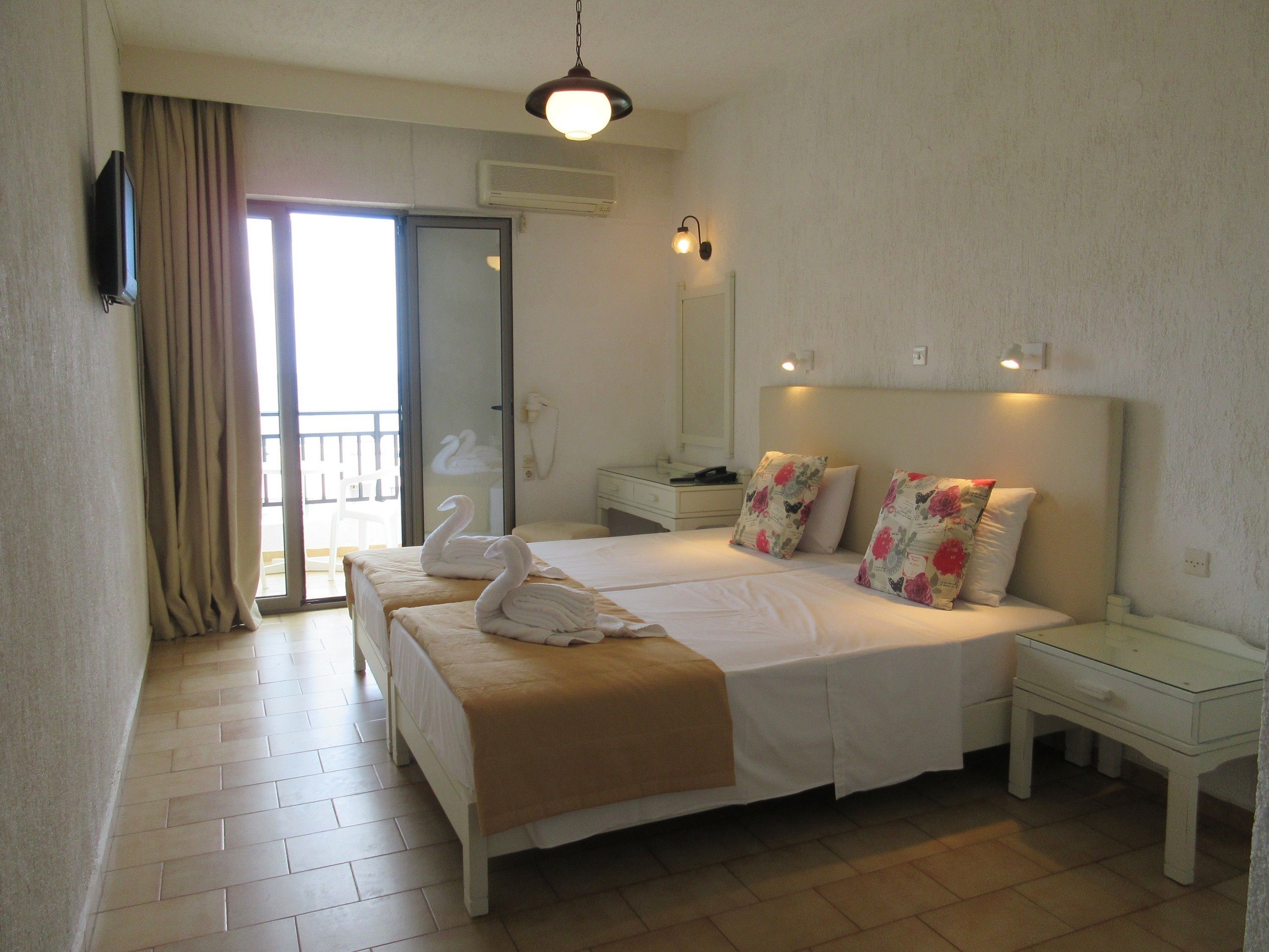 blackout curtains, soundproofing, free wifi, bed sheets