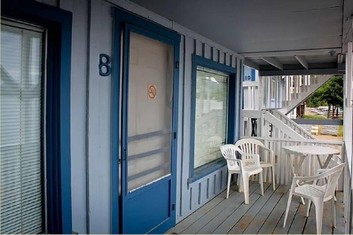 Cabin, Multiple Beds, Lake View (Lakefront Cabin 8)