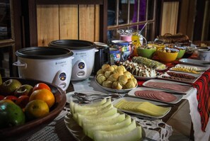 包含每日自助早餐