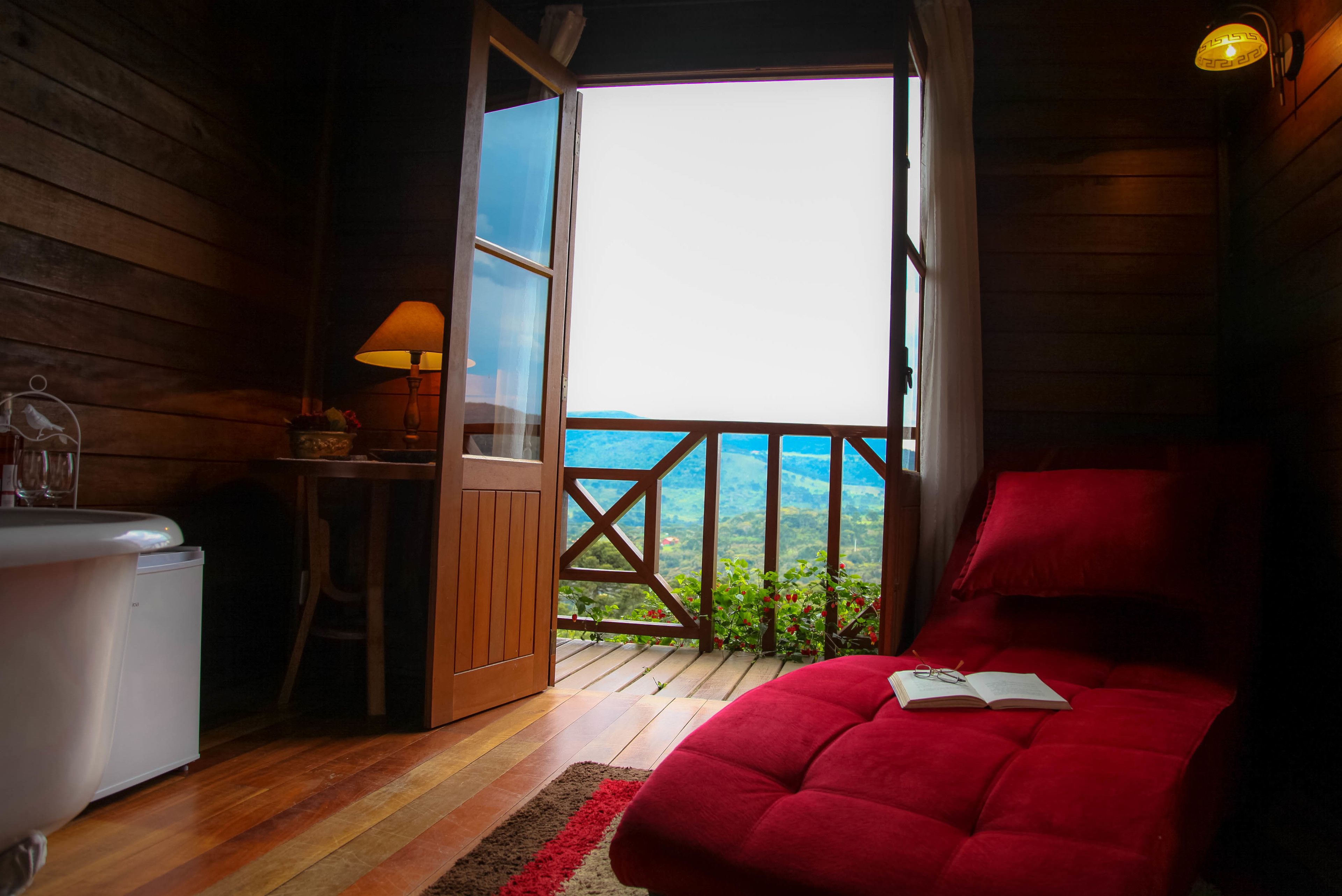 Suite, Bathtub (Vitoriana) | 1 bedroom, minibar, blackout drapes, soundproofing