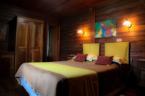 Suite, Bathtub (Ofurô) | 1 bedroom, minibar, blackout drapes, soundproofing - Fogo Eterno - Pousada de Altitude (Urubici)