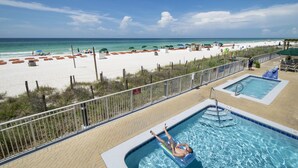 Unclassified image, 4 of 42, button - Emerald Isle 1708 Just Remodeled! Stunning! Front Row Beach Chairs Included! (Panama City Beach)