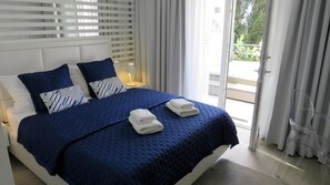 Deluxe Apartment | Desk, iron/ironing board, free WiFi, bed sheets - Villa King (Dubrovnik)