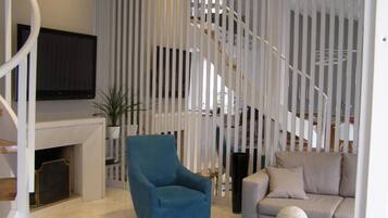 Deluxe Apartment, 3 Bedrooms | Living area