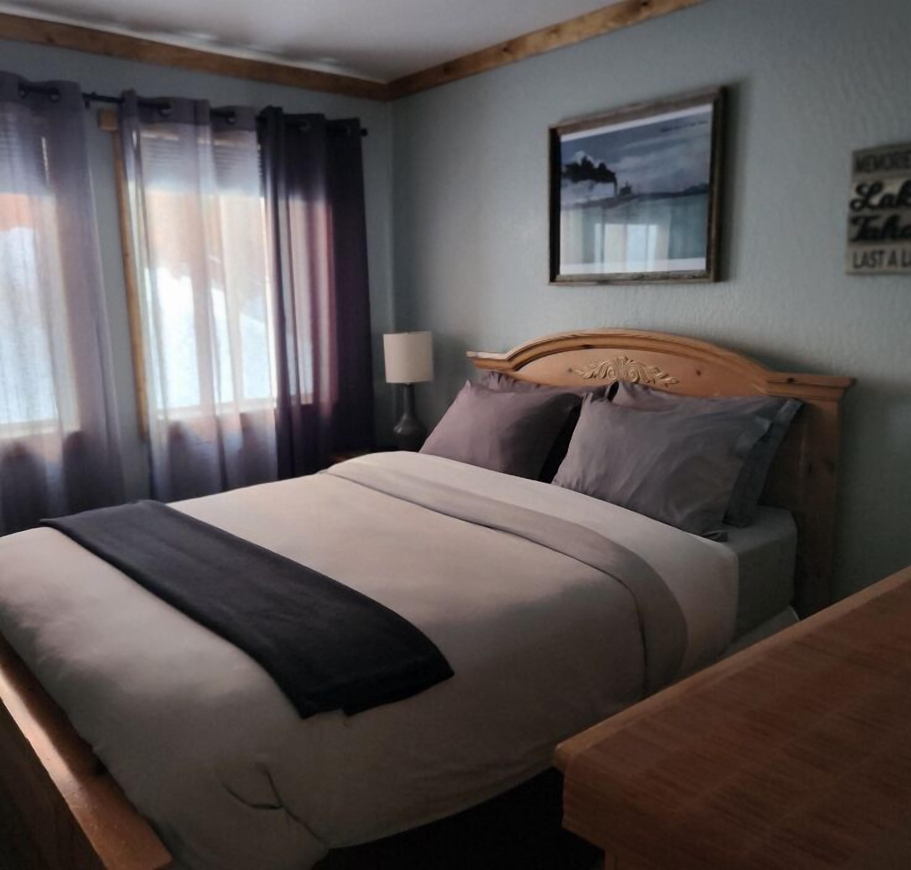 4 slaapkamers, een strijkplank/strijkijzer, gratis wifi, beddengoed