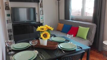 Smart TV, DVD player, music library