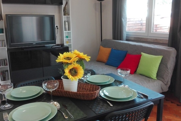 Smart-TV, DVD-spiller og musikkbibliotek