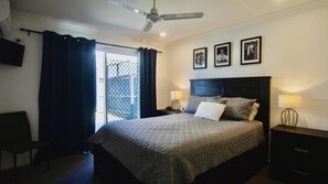 4 makuuhuonetta, silitysrauta/-lauta, Wi-Fi, vuodevaatteet