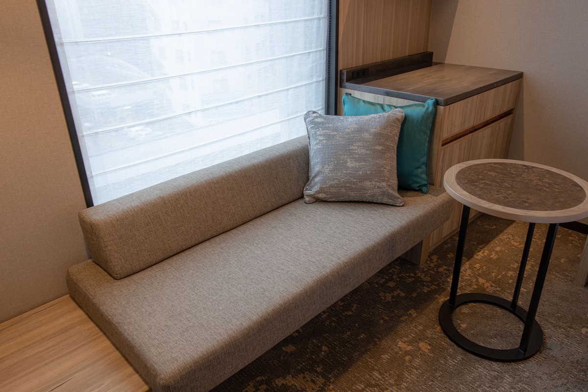 moderate double room, non smoking (shower only)(max 2 adults) | 1 bedroom, down duvets, minibar, in-room safe