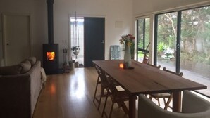 Uklassifisert bilde, 4 av 8, knapp