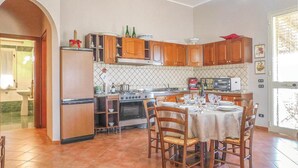Private kitchen - Awesome home in Menfi AG with WiFi (Menfi AG)