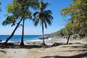 Beach nearby - Casa Frangipani (Cóbano)