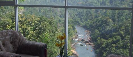 Deluxe-herbergi með tvíbreiðu rúmi - 2 tvíbreið rúm - útsýni yfir á | Útsýni af svölum