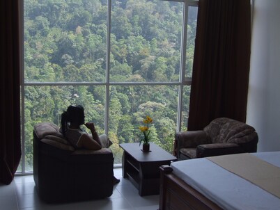 Mountriver Hotel
