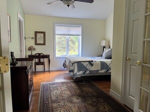 2 Schlafzimmer, Schreibtisch, Bügeleisen/Bügelbrett, kostenloses WLAN