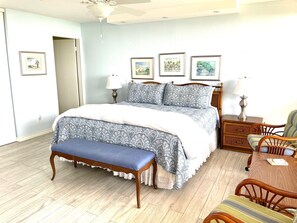 3 bedrooms, desk, iron/ironing board, travel cot