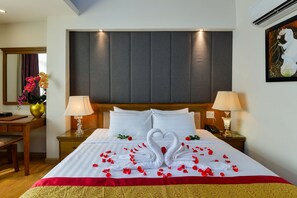 Suite, City View | Minibar, in-room safe, desk, blackout drapes - Saigonciti Hotel A (Ho Chi Minh City)