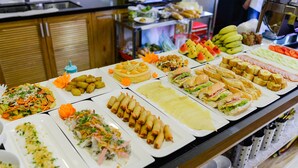 Petit déjeuner buffet