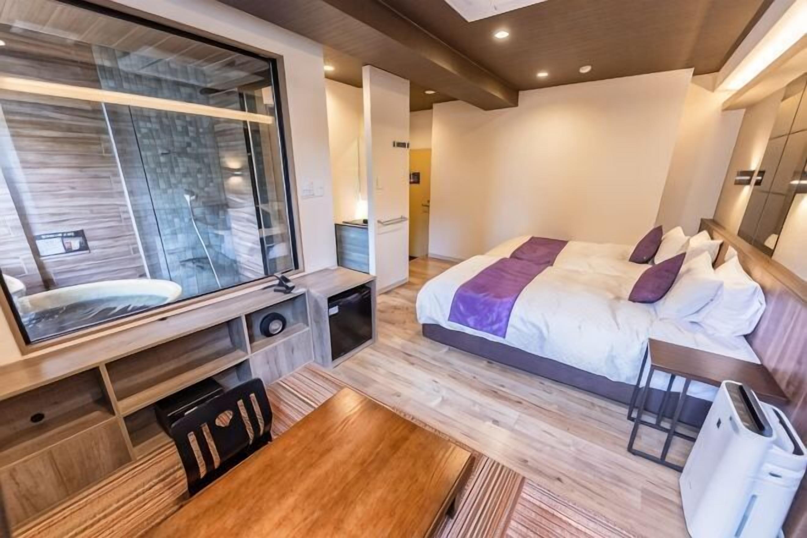 In-room safe, blackout curtains, free WiFi