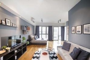 Studio (Studio Apartment) | Bureau, chambres insonorisées, fer et planche à repasser, Wi-Fi gratuit