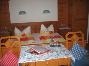 2 bedrooms, in-room safe, WiFi, bed sheets