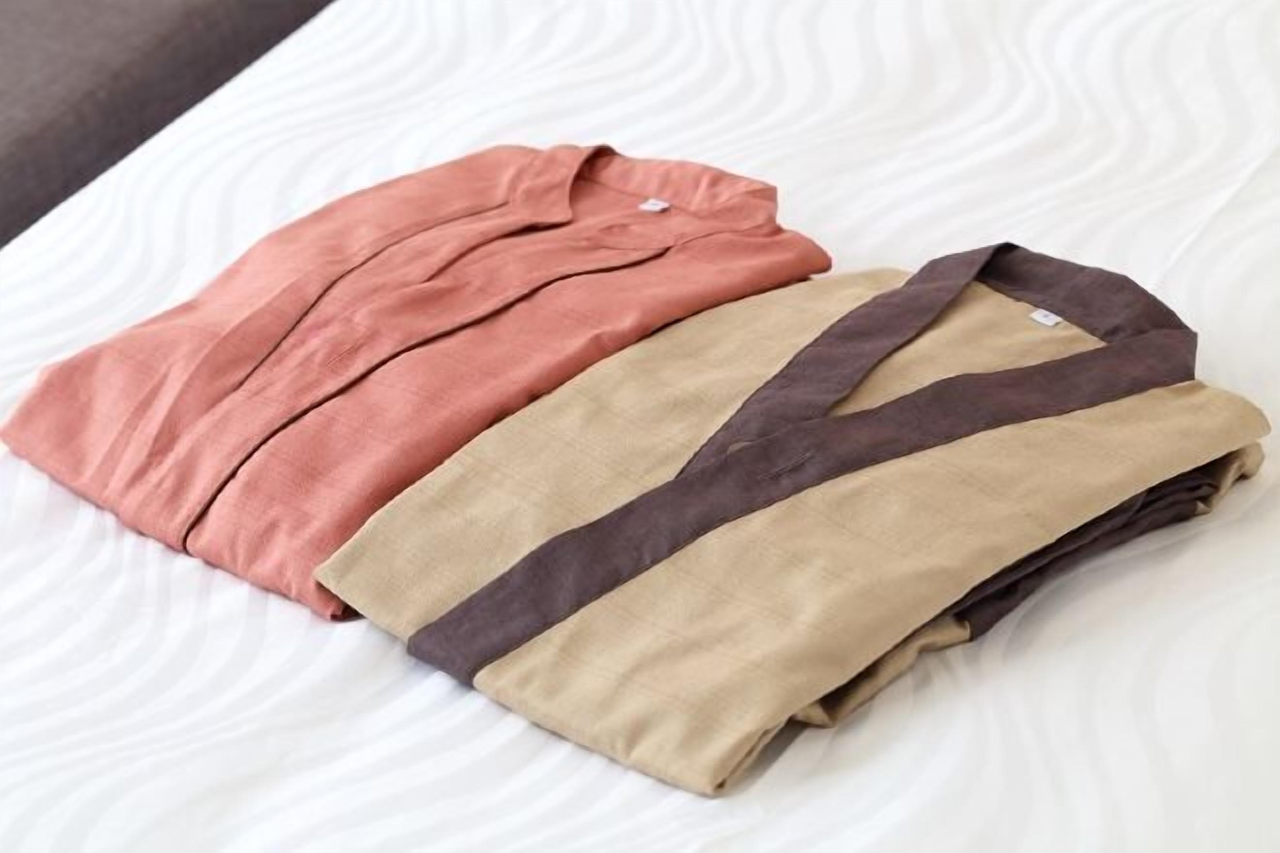 Két bảo mật tại phòng, bàn ủi/dụng cụ ủi quần áo 