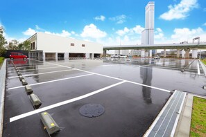 Self-parking (surcharge) - Henn na Resort & Spa Kansai Airport (Izumisano)