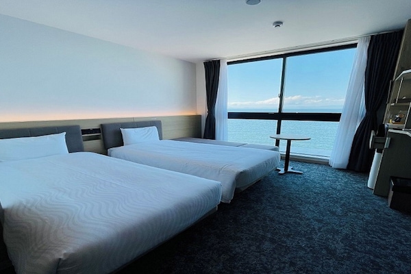 In-room safe, iron/ironing board, free WiFi, bed sheets