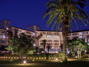 Façade de l’hébergement - soirée/nuit