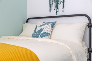 Basic-Apartment, 2 Schlafzimmer, Nichtraucher | 2 Schlafzimmer, Verdunkelungsvorhänge, kostenloses WLAN, Bettwäsche