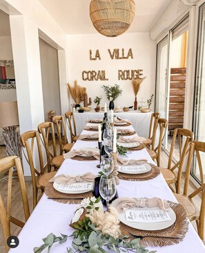 تناول الطعام