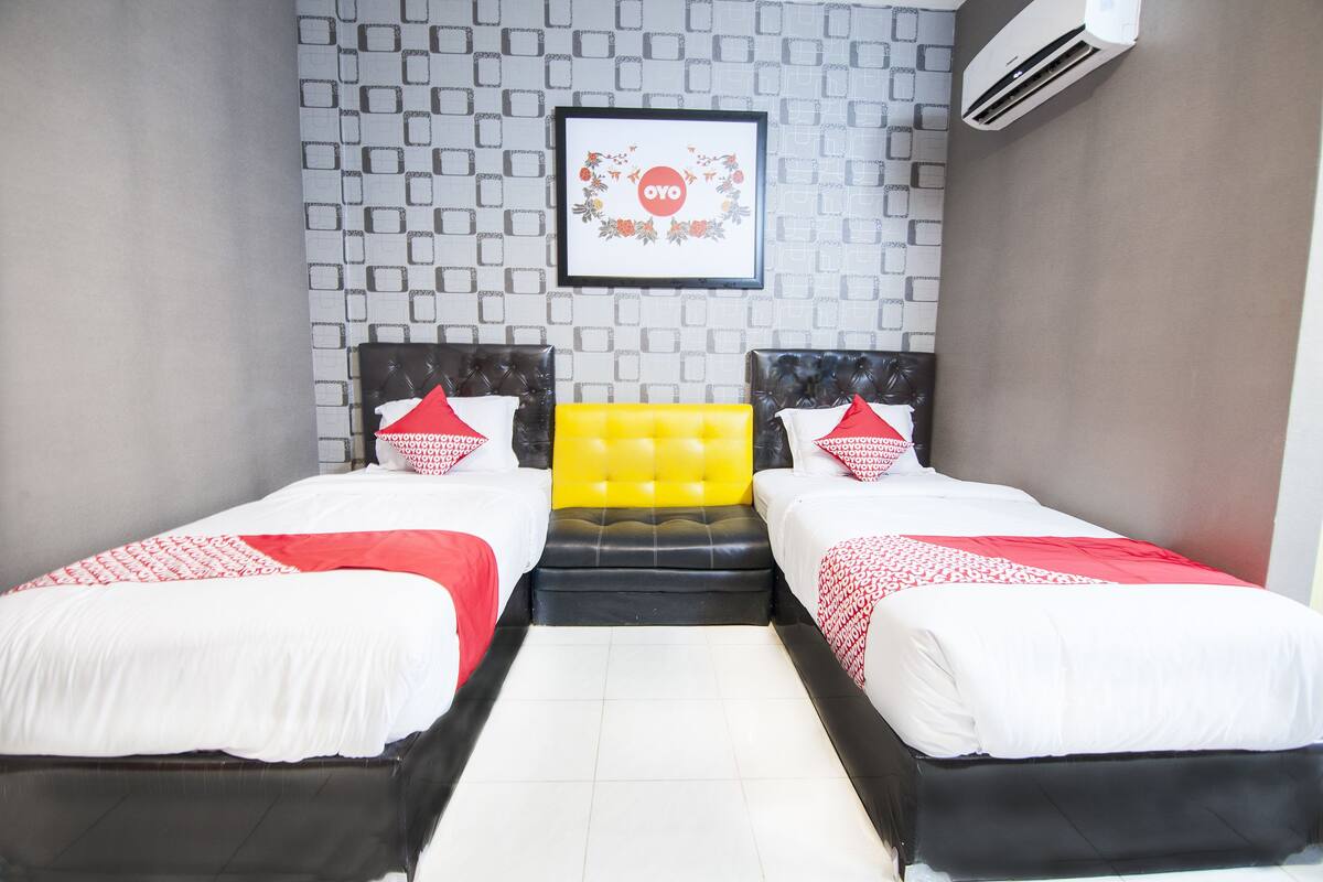Free WiFi, bed sheets