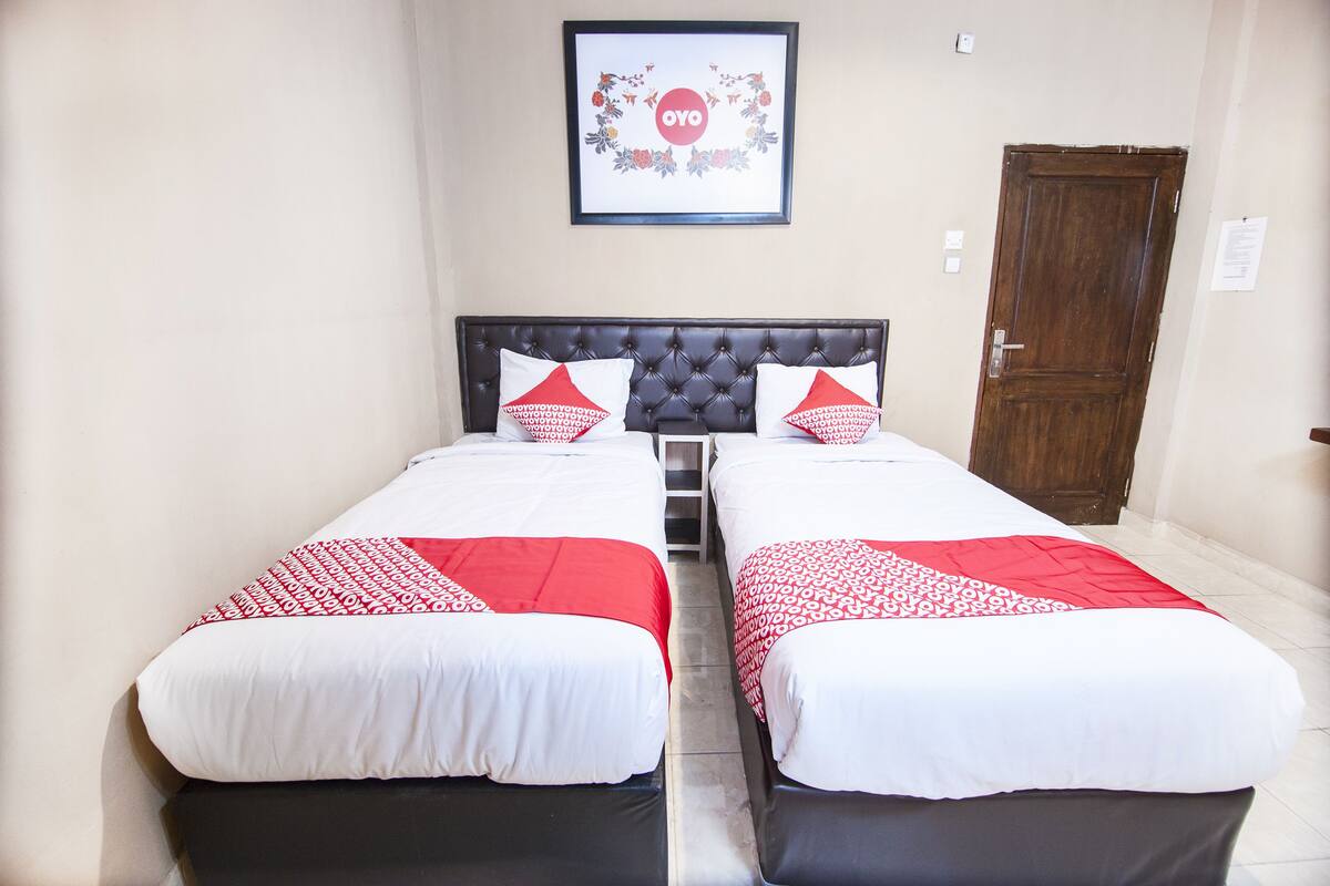 Free WiFi, bed sheets