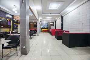 Free daily local cuisine breakfast